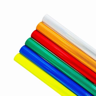 Хорошая цена ASTM D4956 Тип V Бриллиантовый Призматический ретроотражающий отражающий лист Противоморозный онлайн